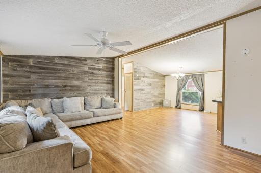 25617 98th Street NW, Zimmerman, MN 55398