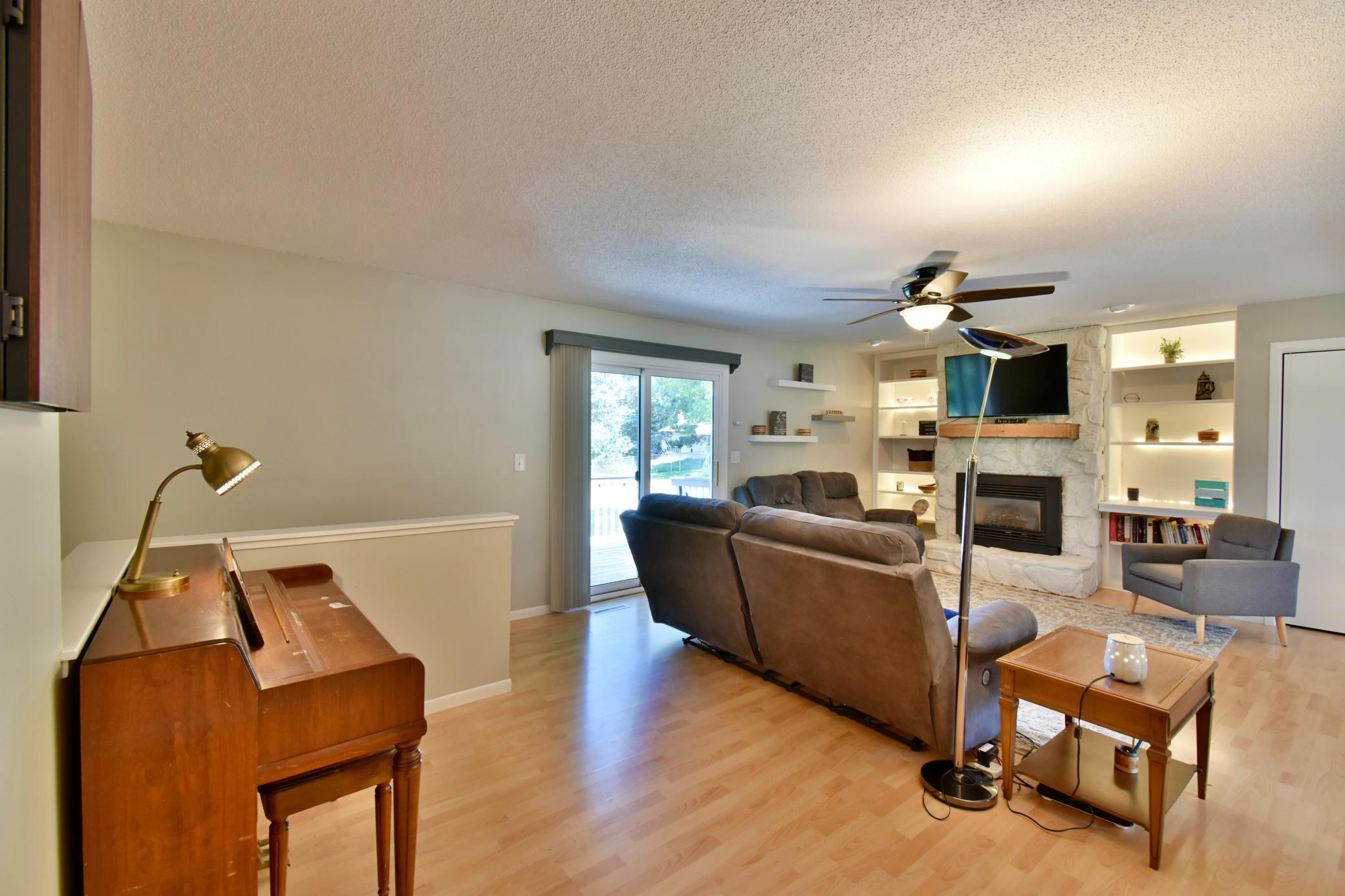 Livingroom to bedrooms