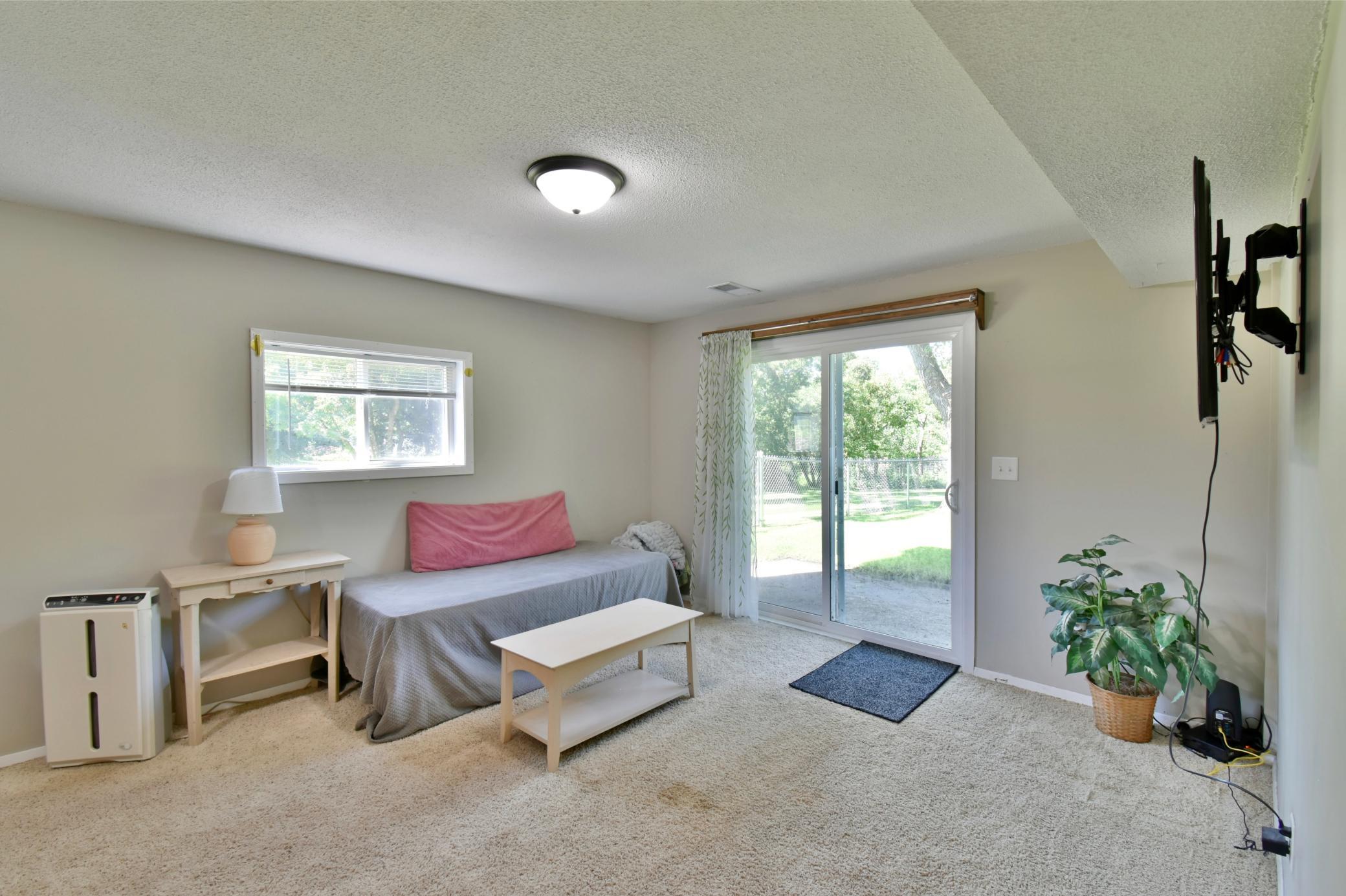 LL Livingroom or use as Bedroom