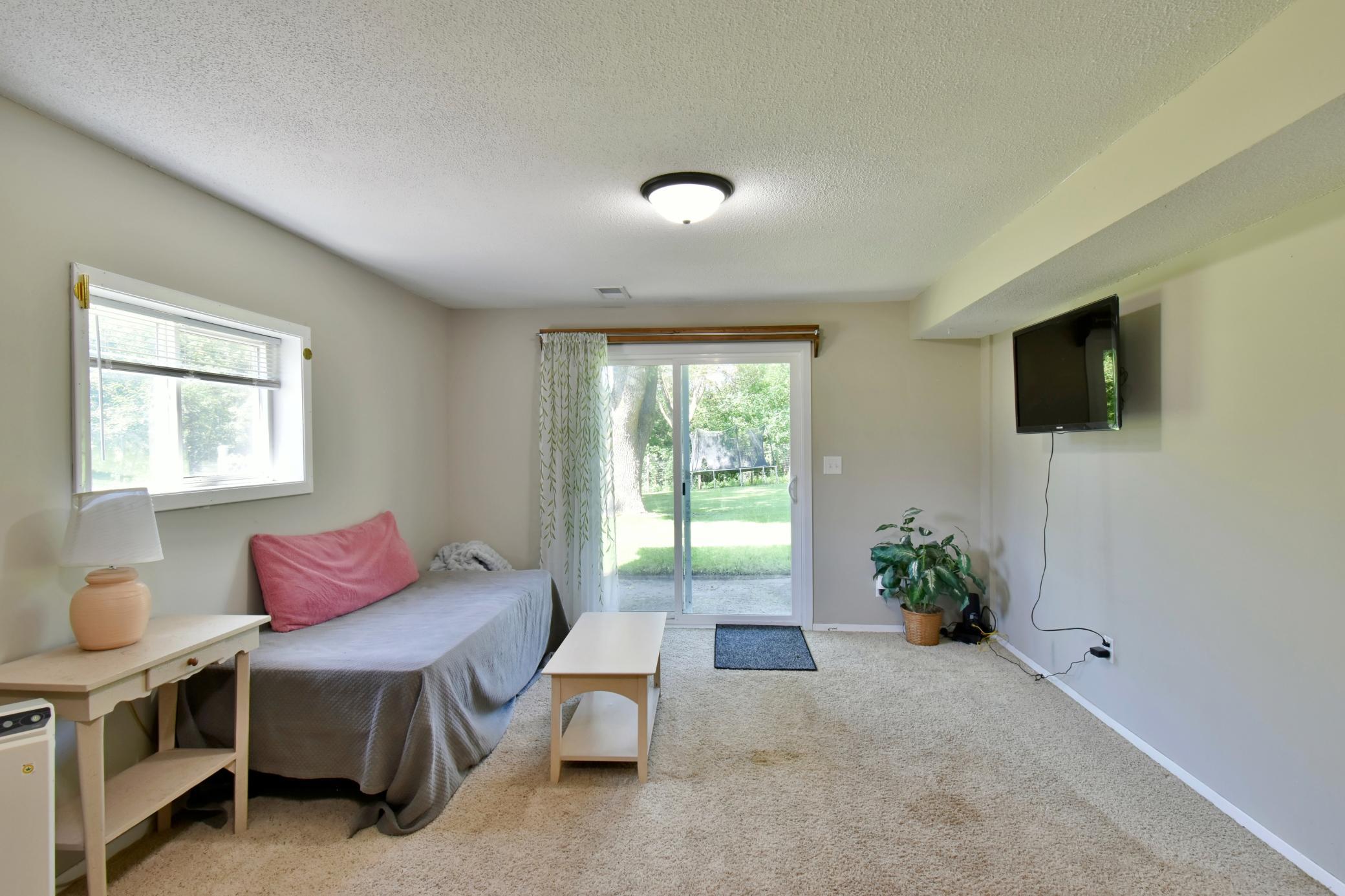 LL Livingroom or BD to walk out