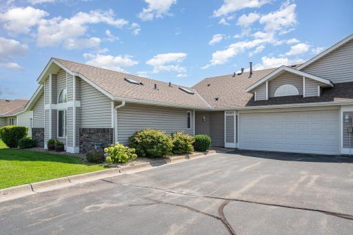 Superb 1 level living ready to move into now!