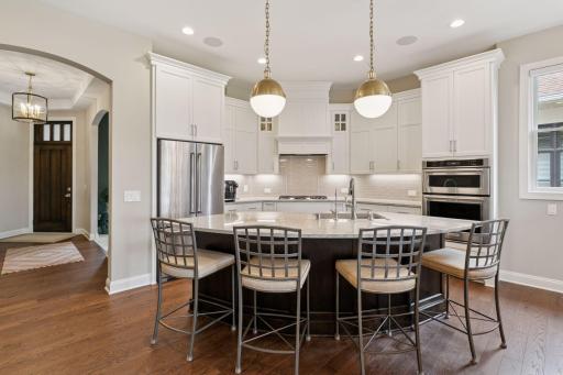 299 Bellwether Path, Wayzata, MN 55391
