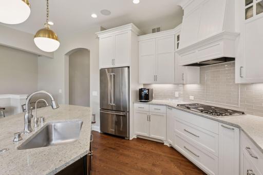 299 Bellwether Path, Wayzata, MN 55391