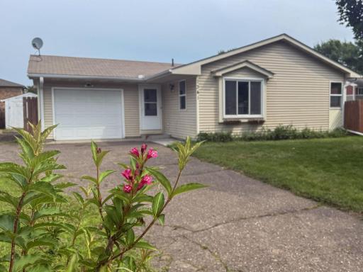 1341 Carriage Hills Drive S, Cambridge, MN 55008