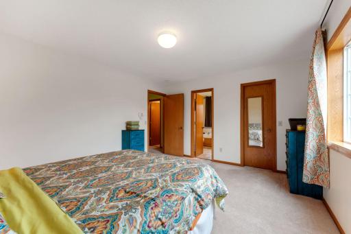 16370 Goodview Trail, Lakeville, MN 55044