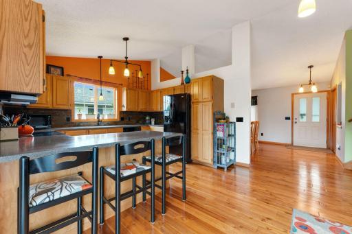 16370 Goodview Trail, Lakeville, MN 55044