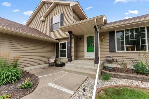 16370 Goodview Trail, Lakeville, MN 55044