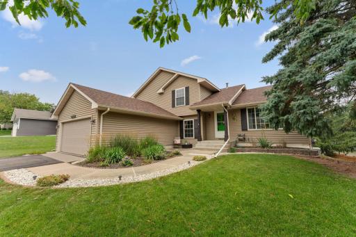 16370 Goodview Trail, Lakeville, MN 55044
