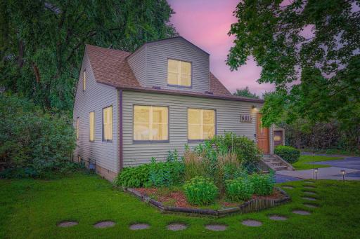 6815 46th Ave N - Web Quality - 001 - 03 Exterior Front-2.jpg