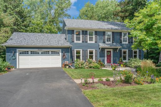 Welcome to 8042 Galway Rd, nestled in Woodbury’s sought-after Evergreen neighborhood. This inviting 2-story home offers 4 bedrooms all on the upper level, 4 bathrooms, & a stunning park-like backyard you’ll fall in love with!