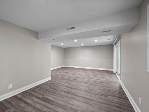 31-web-or-mls-5900 W 139th St (156 of 187).jpg