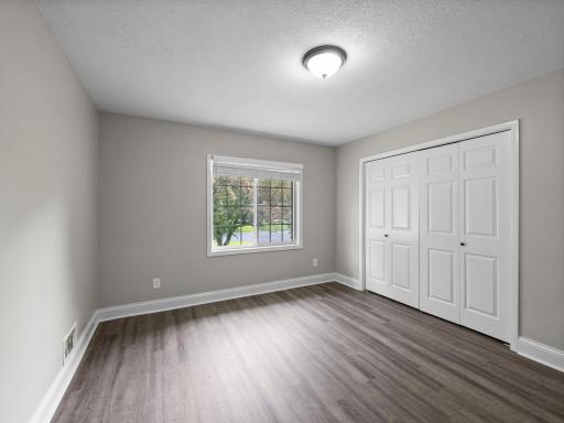 22-web-or-mls-5900 W 139th St (134 of 187).jpg