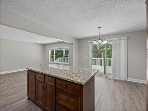 20-web-or-mls-5900 W 139th St (116 of 187).jpg