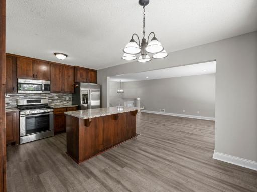14-web-or-mls-5900 W 139th St (95 of 187).jpg