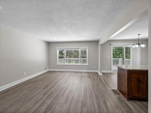 10-web-or-mls-5900 W 139th St (75 of 187).jpg