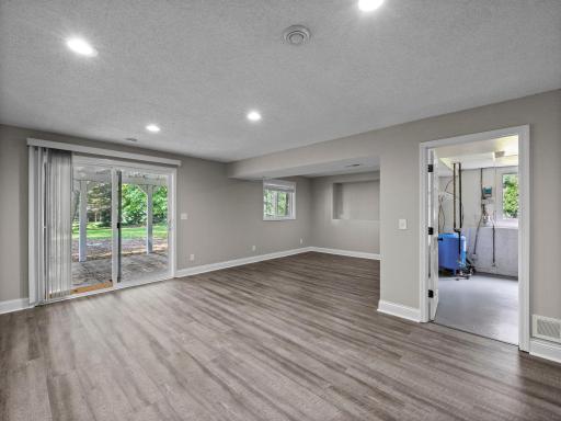 28-web-or-mls-5900 W 139th St (144 of 187).jpg