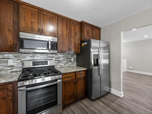 19-web-or-mls-5900 W 139th St (113 of 187).jpg