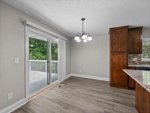 21-web-or-mls-5900 W 139th St (120 of 187).jpg