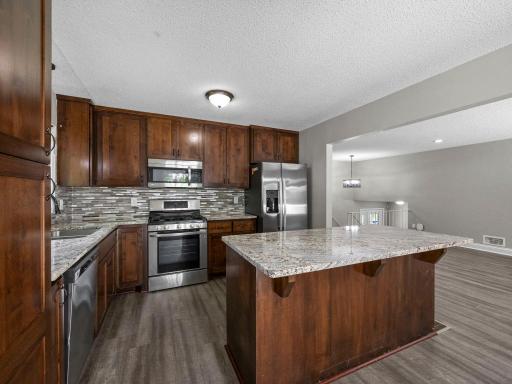15-web-or-mls-5900 W 139th St (98 of 187).jpg