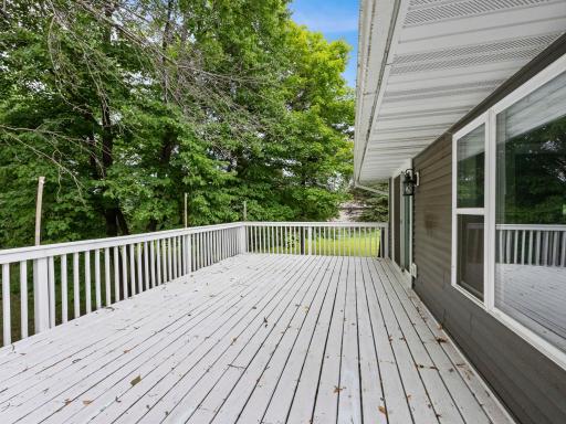 42-web-or-mls-5900 W 139th St (58 of 187).jpg