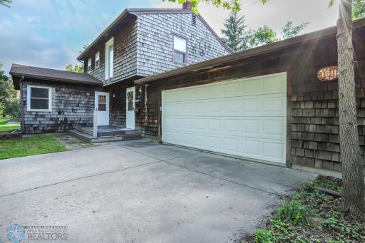 1611 13th Street S, Moorhead, MN 56560