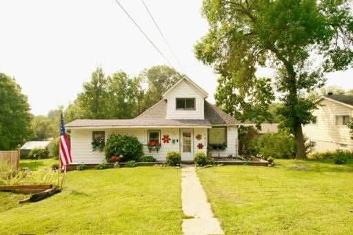 916 E Highland Avenue, Fergus Falls, MN 56537