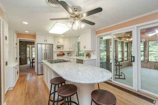 Granite Island Seats 6