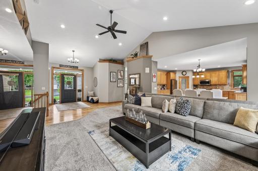 1380 126th Avenue NW, Coon Rapids, MN 55448