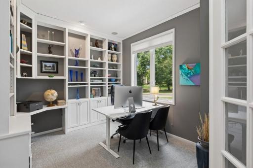 14701 Summit Oaks Drive, Burnsville, MN 55337