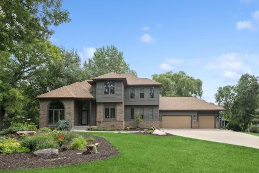 14701 Summit Oaks Drive, Burnsville, MN 55337