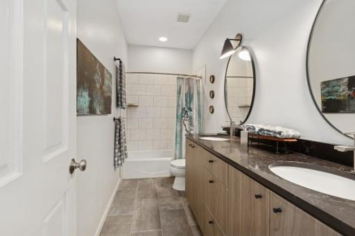 14701 Summit Oaks Drive, Burnsville, MN 55337