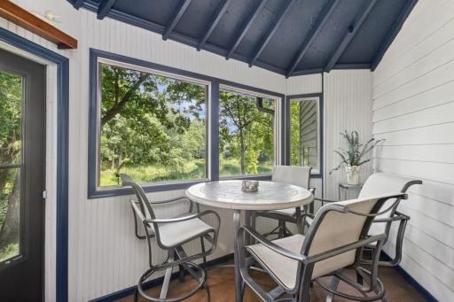 14701 Summit Oaks Drive, Burnsville, MN 55337