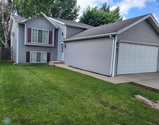 763 49 Street S, Fargo, ND 58103