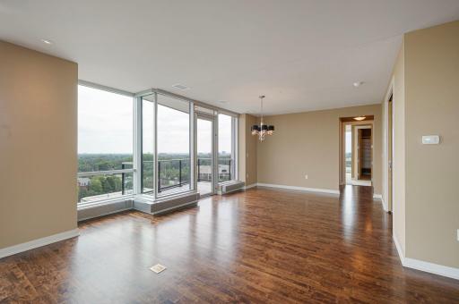 3209 Galleria, 1008, Minneapolis, MN 55435