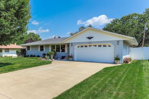 2864 Virginia Avenue, Roseville, MN 55113