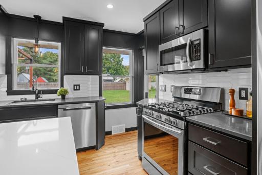 916 4th Street N, South Saint Paul, MN 55075