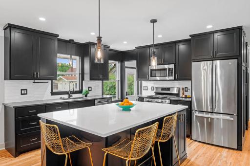 916 4th Street N, South Saint Paul, MN 55075
