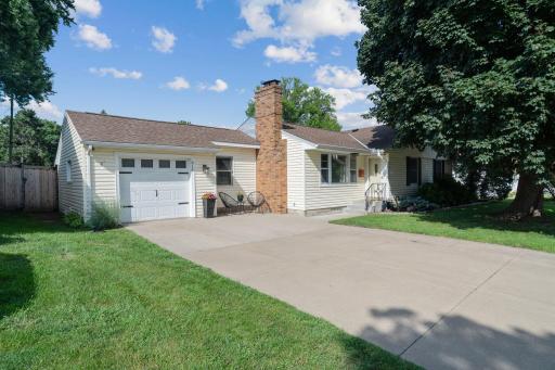 916 4th Street N, South Saint Paul, MN 55075