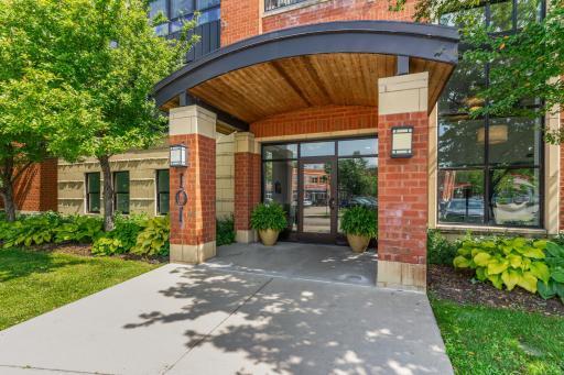 101 Saint Olaf Avenue, 407, Northfield, MN 55057