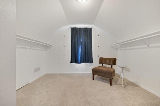 3940 Xenwood Avenue S, Saint Louis Park, MN 55416