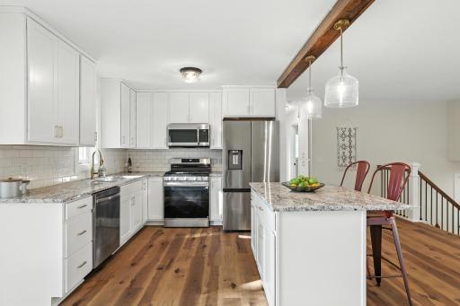Welcome Home!! BRAND NEW KITCHEN with granite counter tops and slow close drawers!