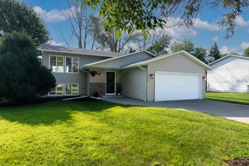 6162 Kalland Drive NE, Albertville, MN 55301