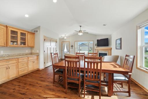 1389 Robert Creek Curve, Belle Plaine, MN 56011