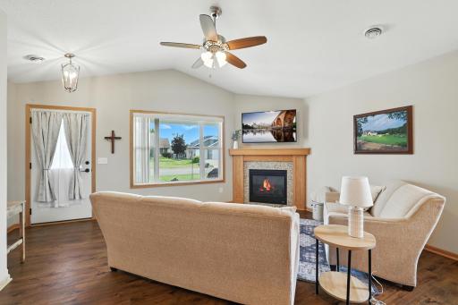 1389 Robert Creek Curve, Belle Plaine, MN 56011