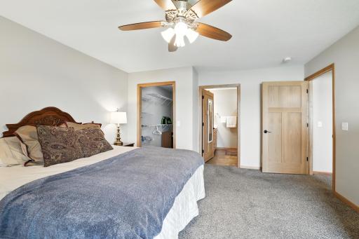 1389 Robert Creek Curve, Belle Plaine, MN 56011