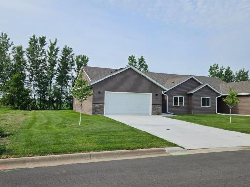 1227 21st Street SW, Faribault, MN 55021