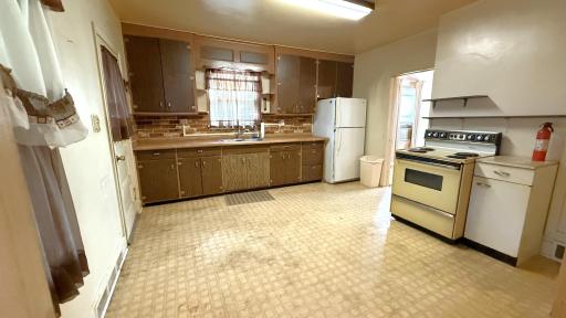 123 W Chapman Street, Ely, MN 55731