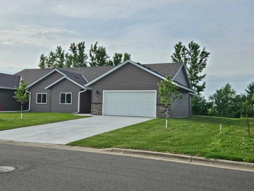 1231 21st Street SW, Faribault, MN 55021