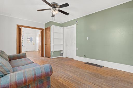 863 23rd Avenue SE, Minneapolis, MN 55414