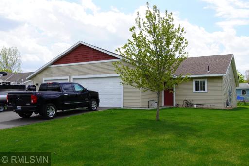 605 S Brookview Lane SW, Isanti, MN 55040